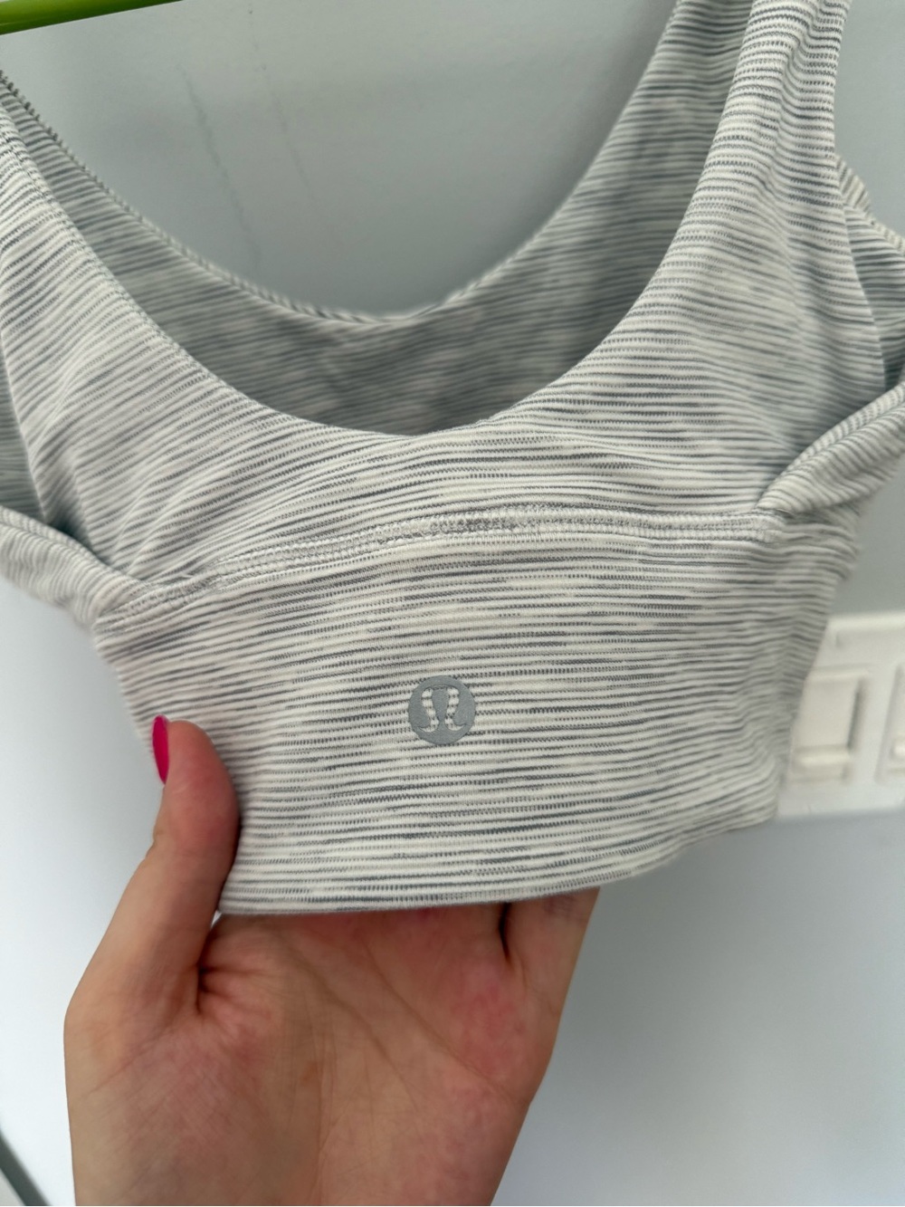 Lululemon Align Reversible Bra in a light gray striped pattern SZ 2 - Picture 4 of 4